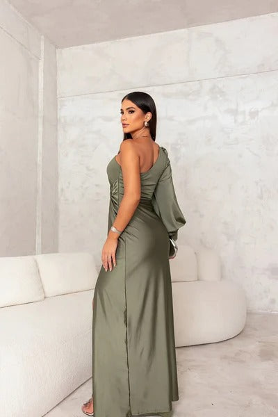 Claudia-Vestido Elegante de Corte Atemporal
