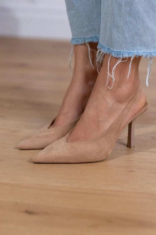Candela-Tacones Clásicos y Elegantes